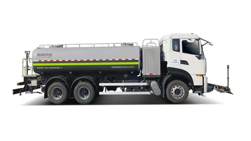 Tanker Air 25 Ton dengan Penyemprotan Tekanan Tinggi
